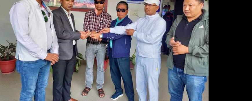 पत्रकार पिबी दियालीलाई प्रेस युनियन सुनसरीले उपचारका लागि २१ हजार रुपियाँ सहयोग