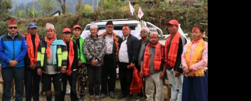 सभापोखरी–६ स्वाचीमा कांग्रेस परित्याग गर्दै ८ जना नेपाल कम्युनिस्ट पार्टी (एमाले) प्रवेश